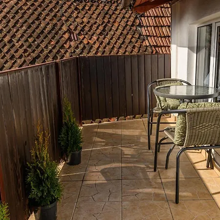 Central With Mountain View Apartamento *